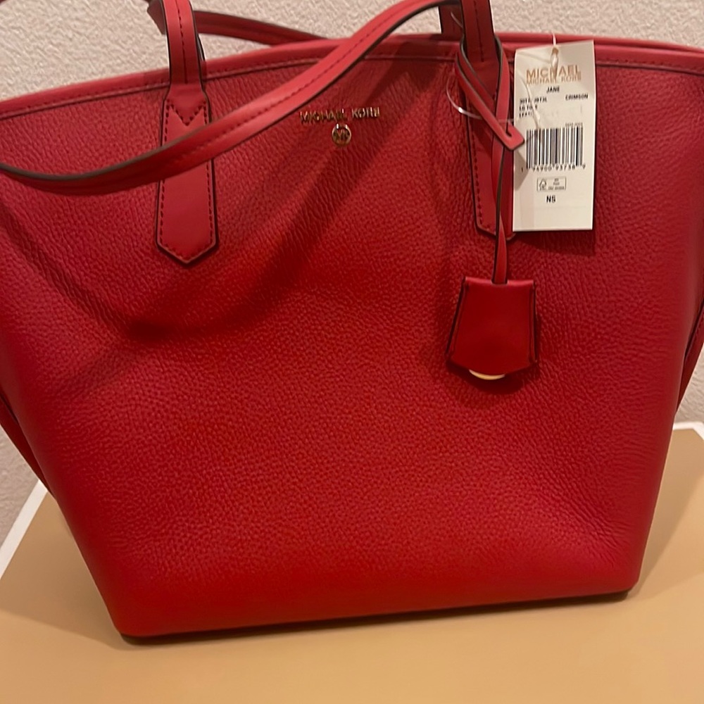 MICHAELS KORS RED LEATHER HANDBAG